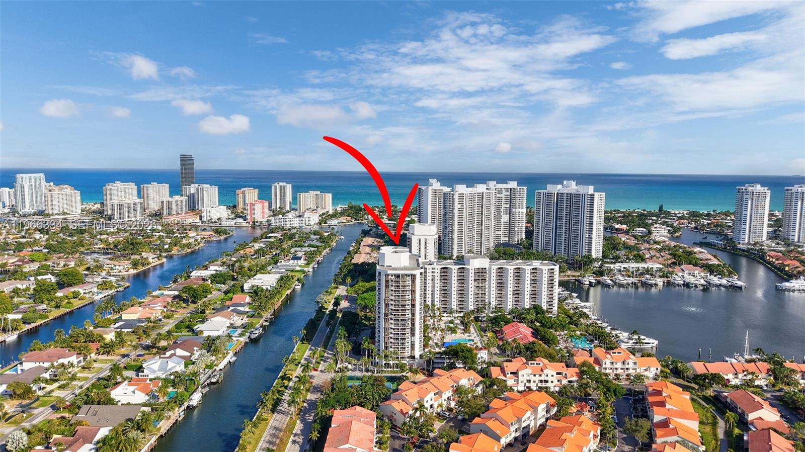 HARBOR TWS AT THE WATERWA - Residential