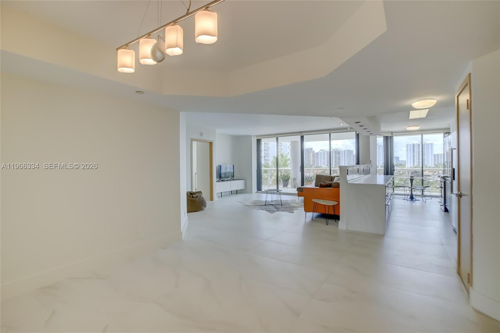 HARBOR TWS AT THE WATERWA - Residential