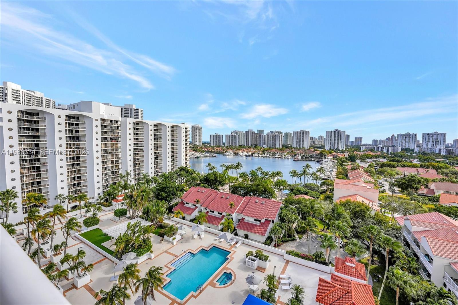 HARBOR TWS AT THE WATERWA - Residential