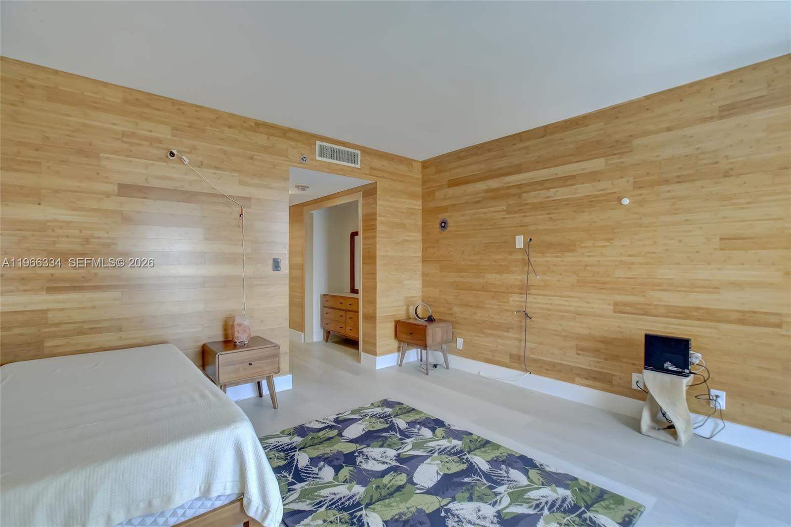 HARBOR TWS AT THE WATERWA - Residential