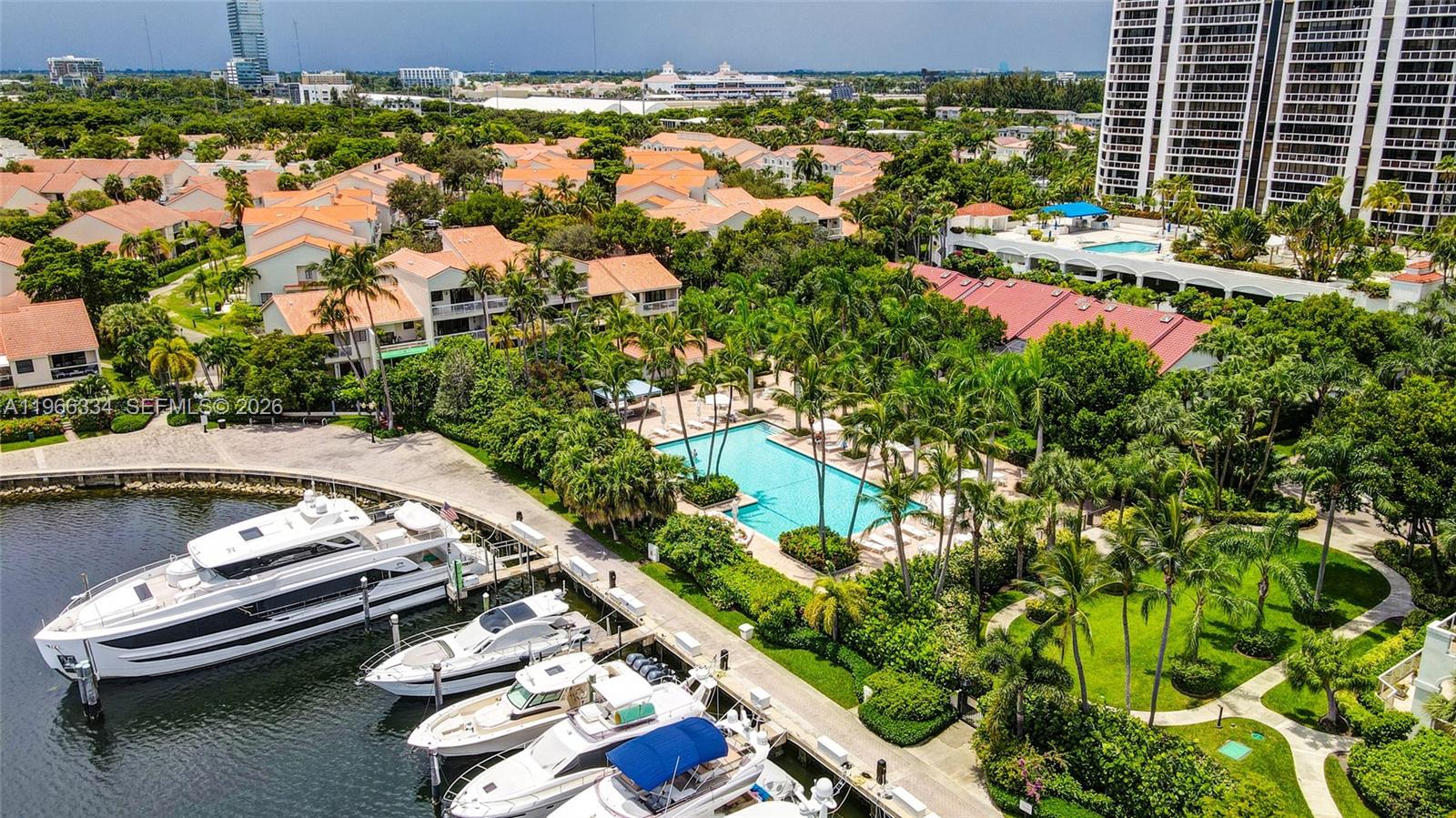 HARBOR TWS AT THE WATERWA - Residential