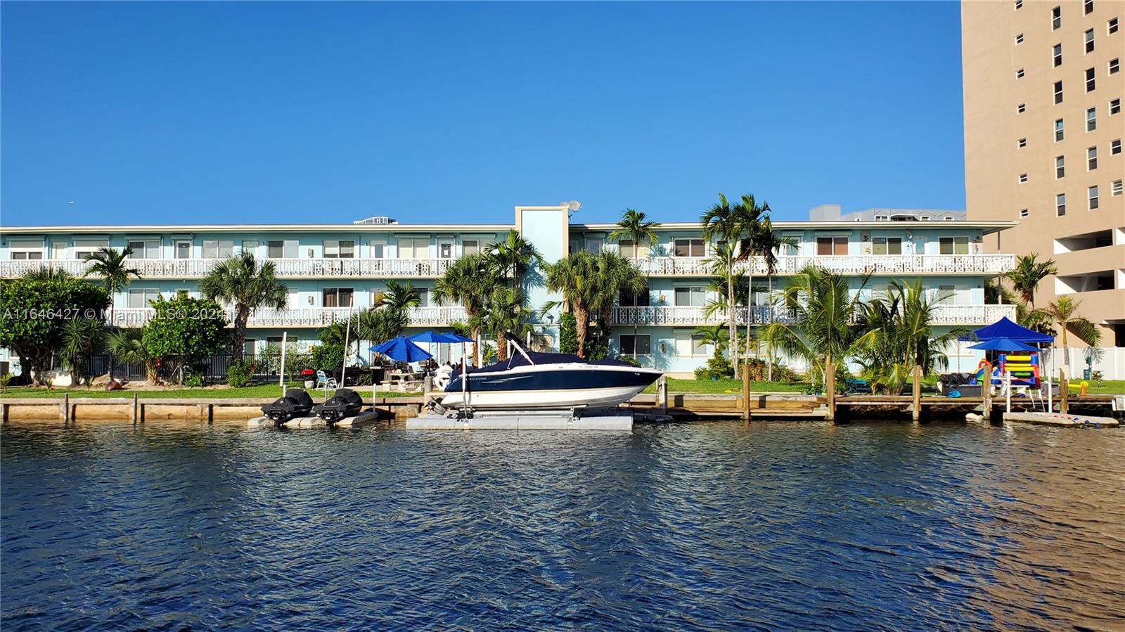 Rent this charming 1 bed & 1 bath, bath and kitchen remodeled, unique marble countertop. Beautiful and relaxing view to the canal. The rent includes water and 1 parking space, 5 minutes walking distance to shoppings, grocery stores, parks and few minutes to the beach so welcome to the paradise! Perfect for 1 person or a couple. Big master bedroom with separate entrance. Please Not seasonal rent, not short term rents. This unit is also available for Sale MLS#A11646443