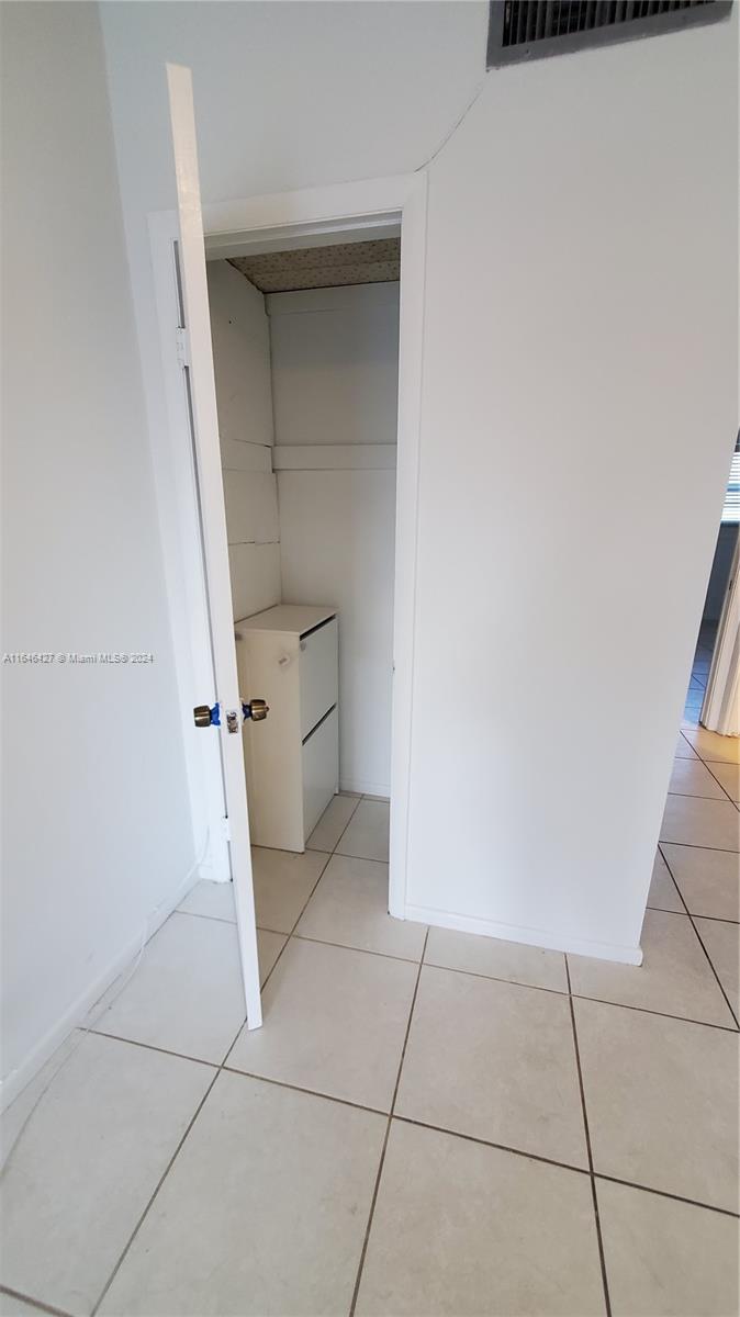 ENVOY NORTH CONDO - Residential Lease