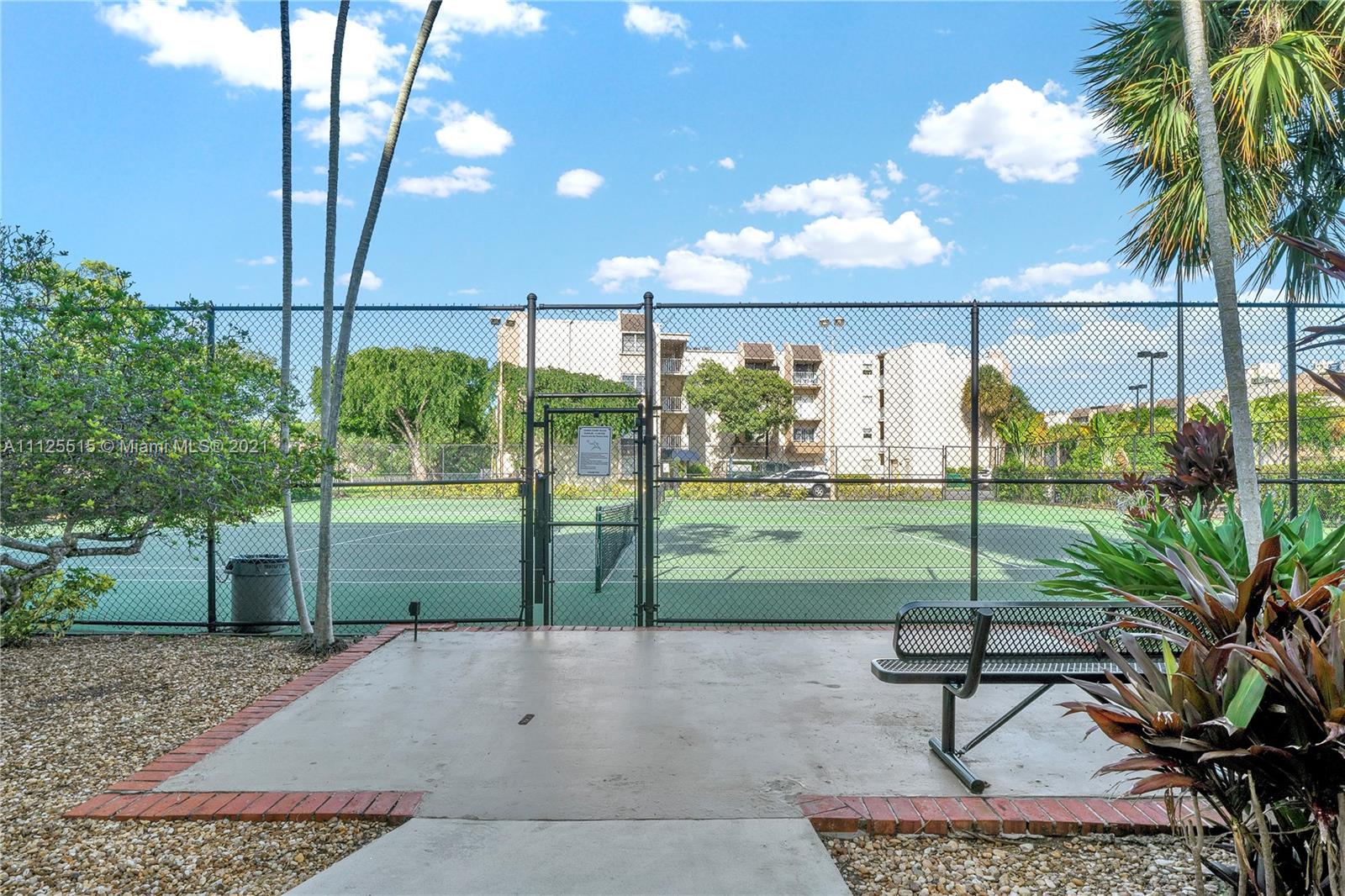 KINGS CREEK SO CONDO - Residential