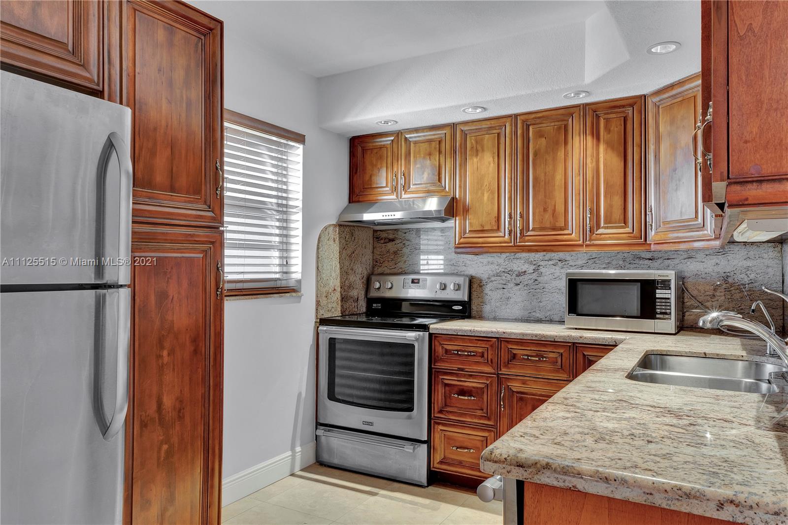 KINGS CREEK SO CONDO - Residential
