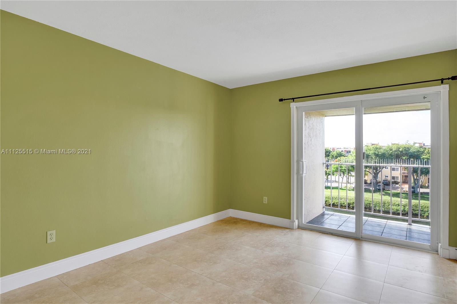 KINGS CREEK SO CONDO - Residential