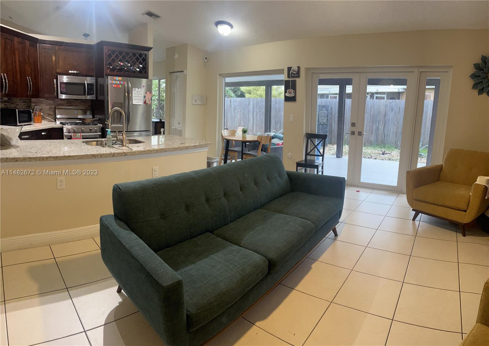 WOODS LAKE - Residential