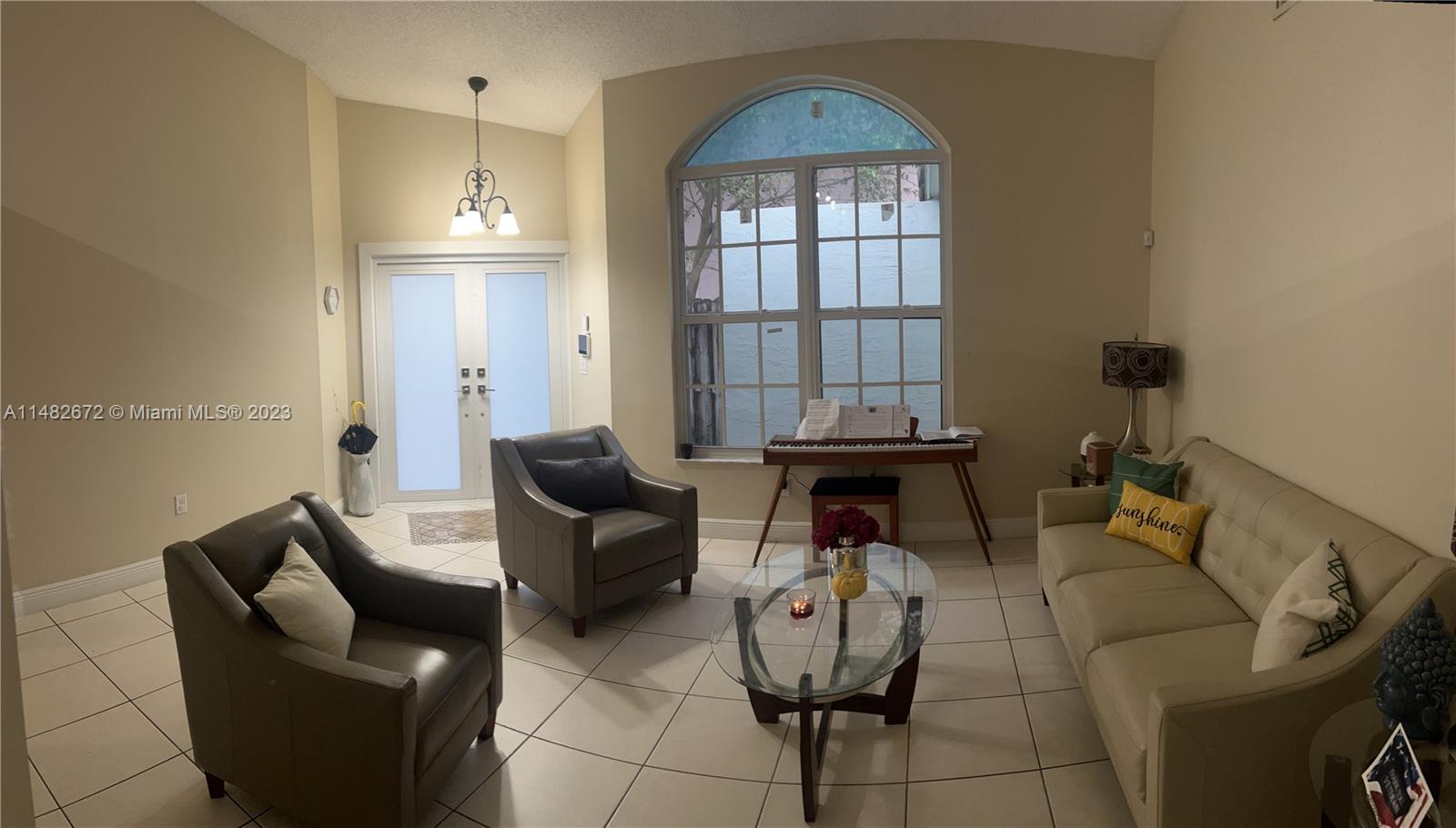 WOODS LAKE - Residential