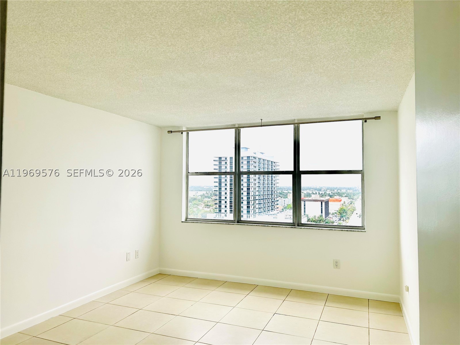 KENNEDY HOUSE CONDO - Residential