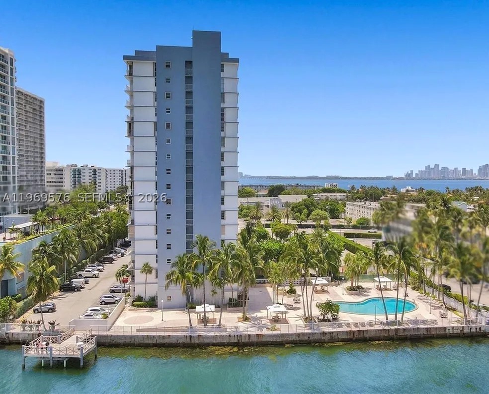 KENNEDY HOUSE CONDO - Residential