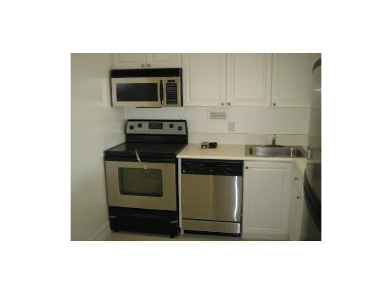 ISLAND PLACE AT NORTH BAY - Residential Lease
