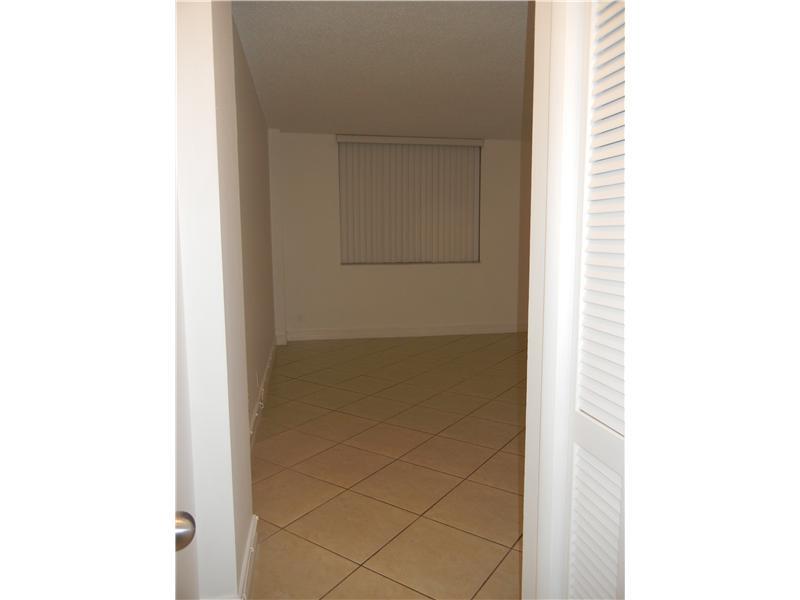 ISLAND PLACE AT NORTH BAY - Residential Lease