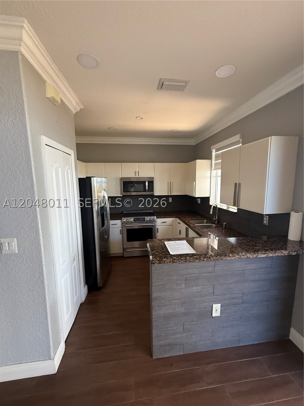 SHOMA VILLAS II AT COUNTR - Residential