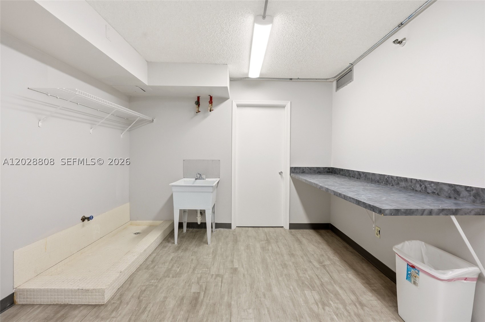 EASTPOINTE CONDO - Residential