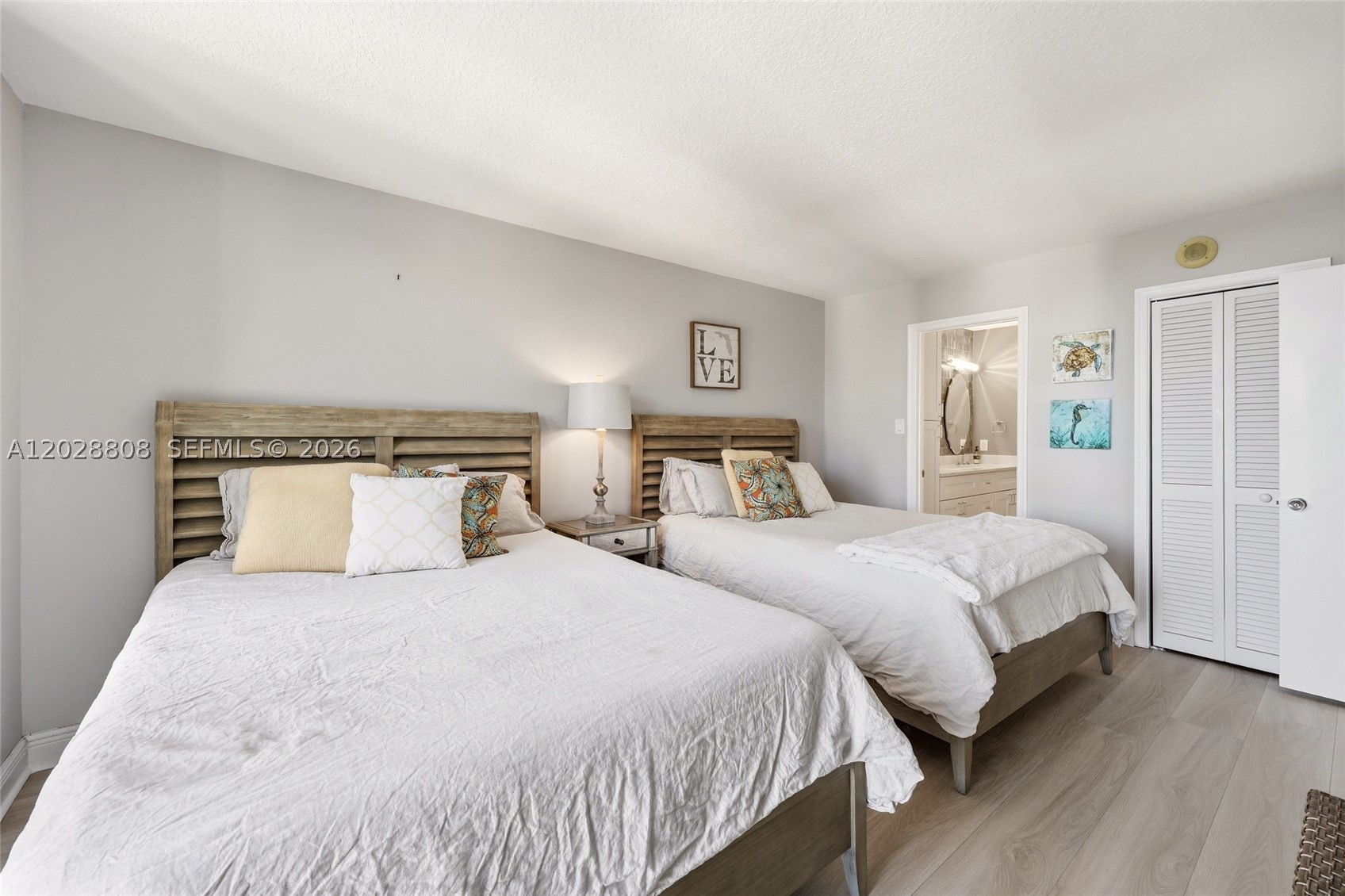 EASTPOINTE CONDO - Residential