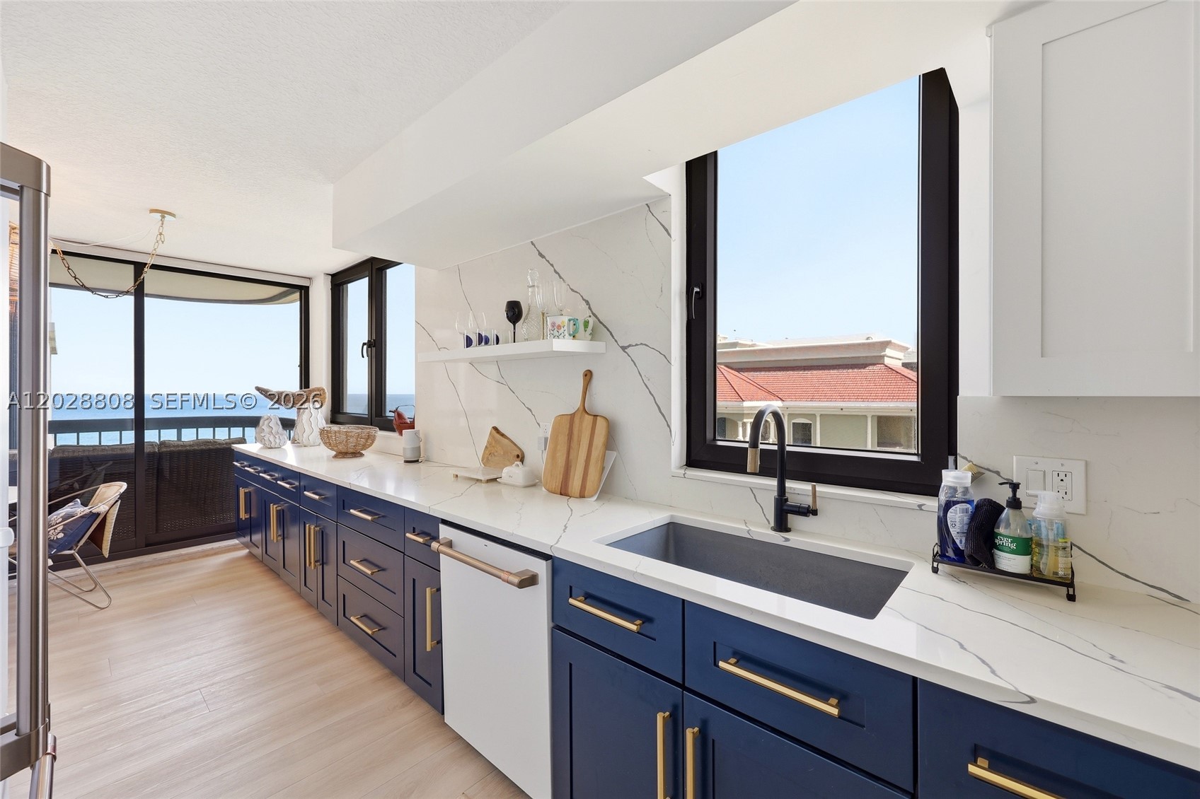 EASTPOINTE CONDO - Residential
