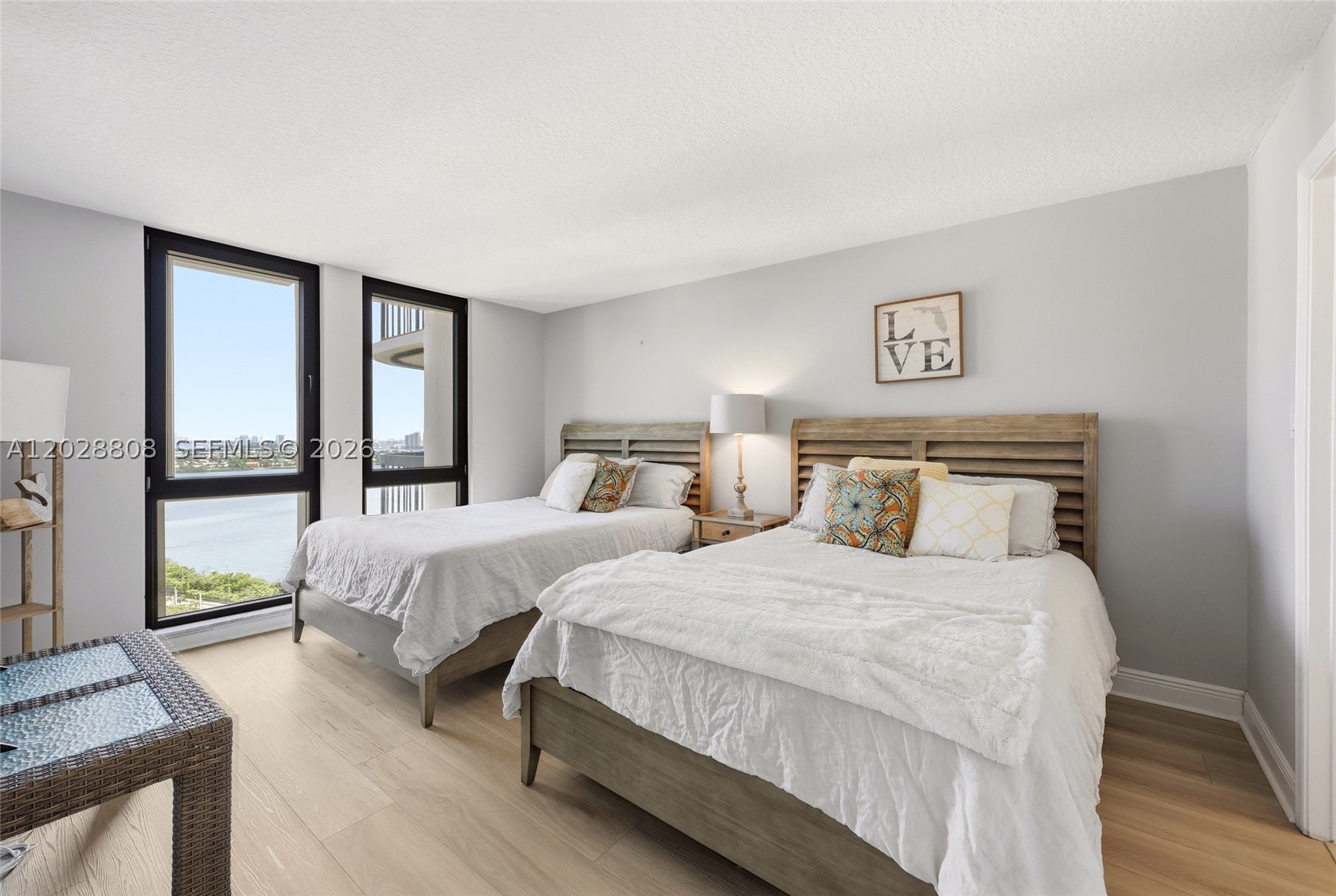 EASTPOINTE CONDO - Residential