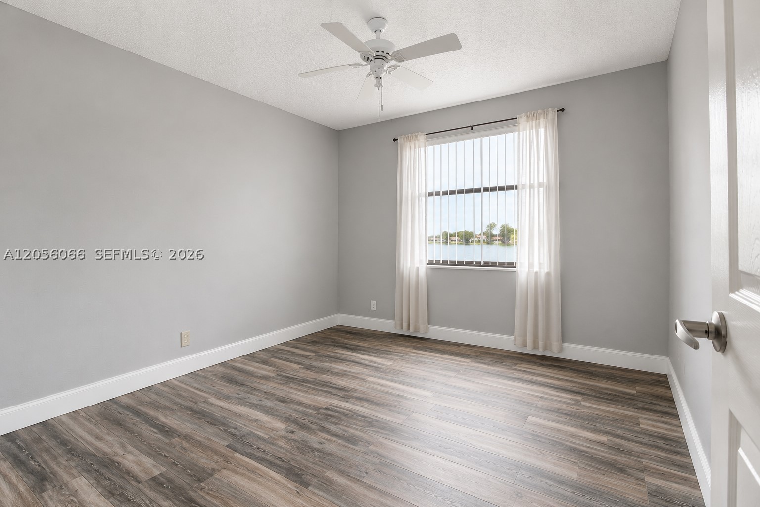 RIDGEVIEW LAKE ESTATES - Residential