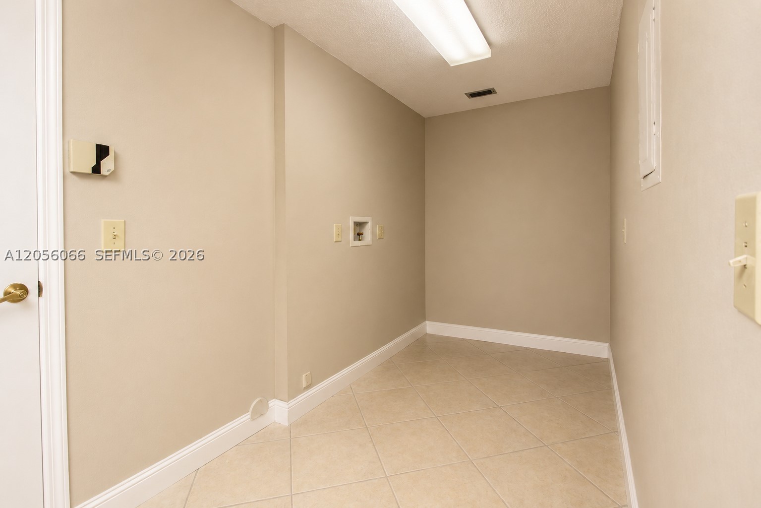 RIDGEVIEW LAKE ESTATES - Residential