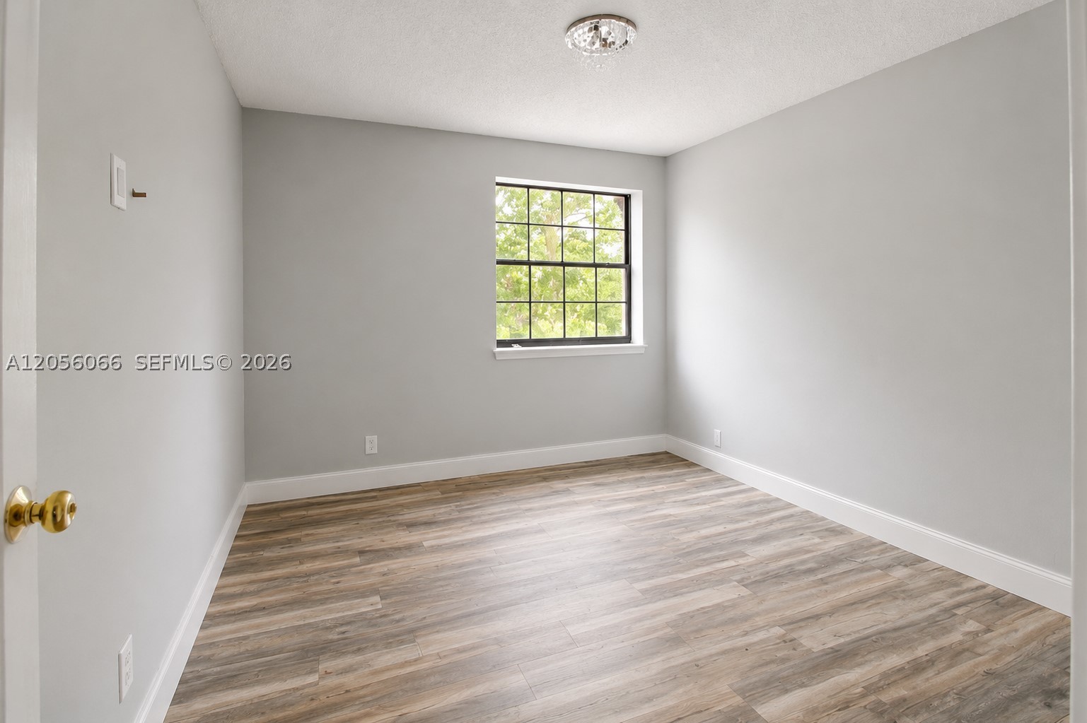RIDGEVIEW LAKE ESTATES - Residential