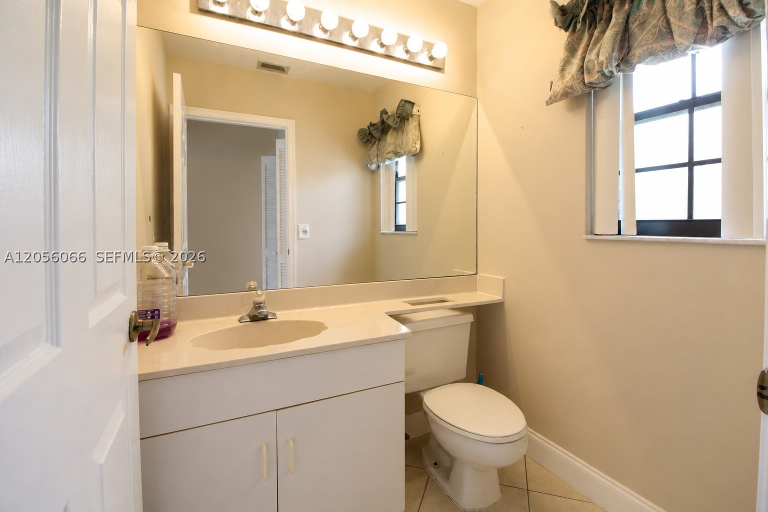 RIDGEVIEW LAKE ESTATES - Residential