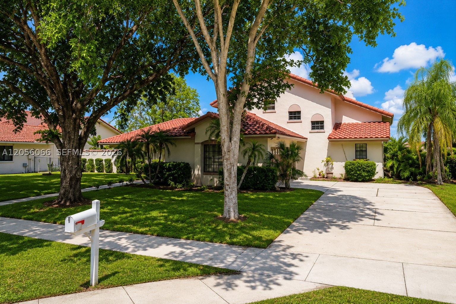 RIDGEVIEW LAKE ESTATES - Residential