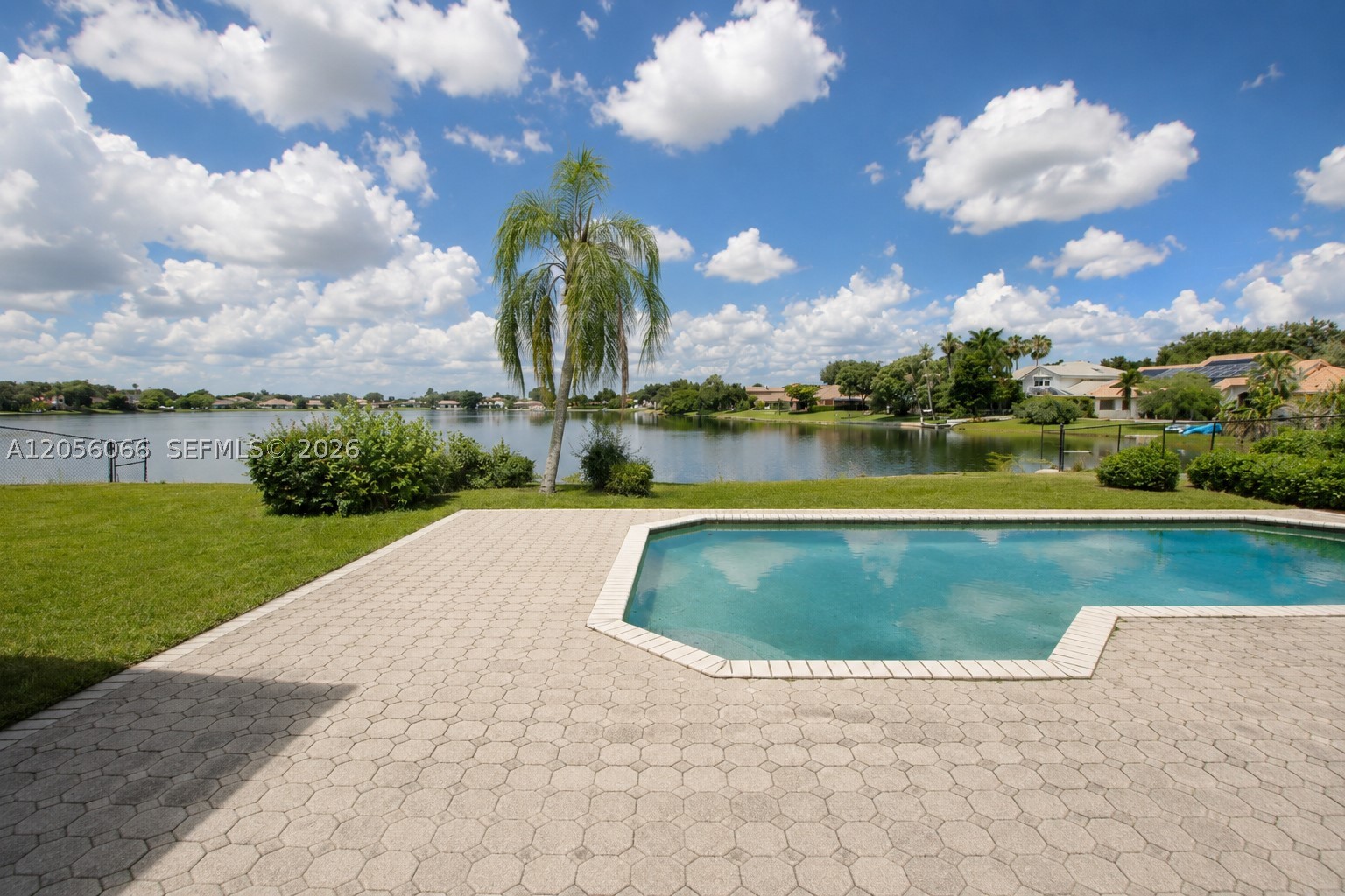 RIDGEVIEW LAKE ESTATES - Residential
