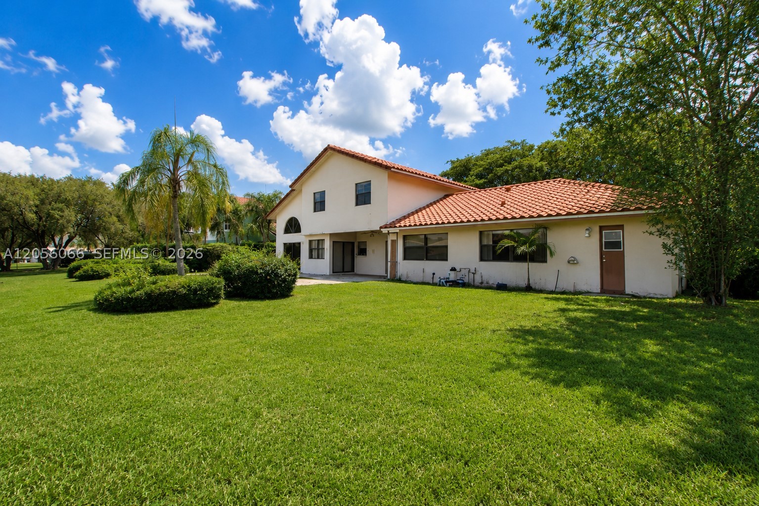 RIDGEVIEW LAKE ESTATES - Residential