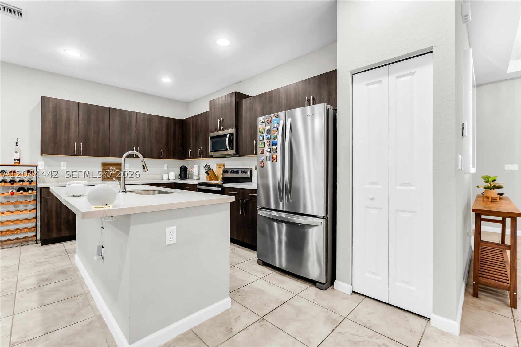 A H AT TURNPIKE SOUTH SEC - Residential