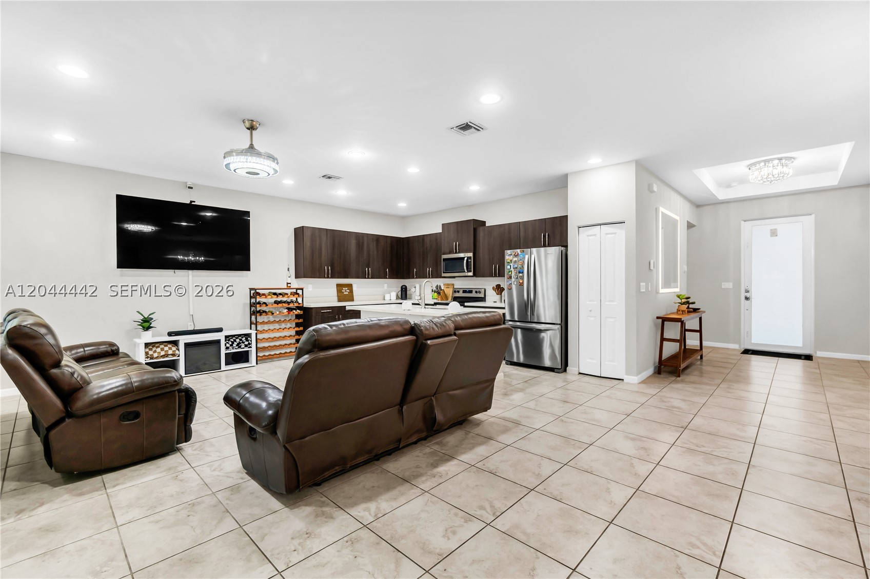 A H AT TURNPIKE SOUTH SEC - Residential