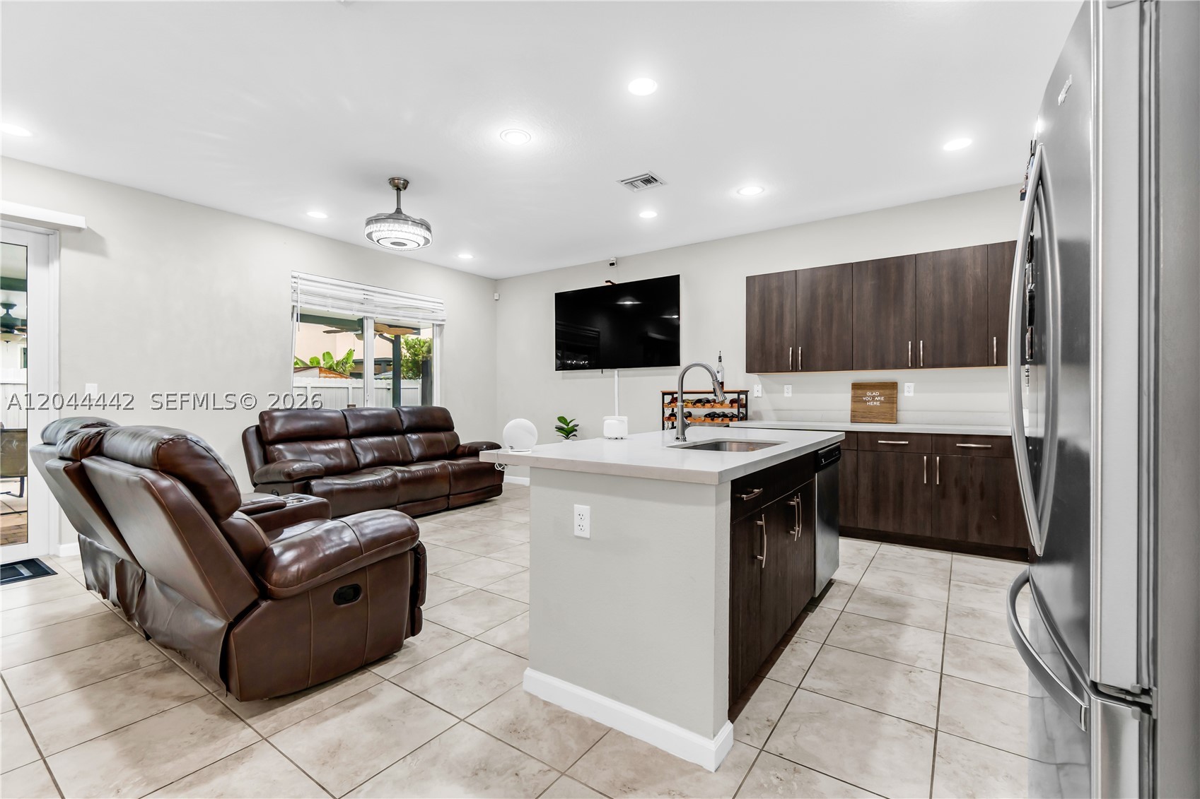 A H AT TURNPIKE SOUTH SEC - Residential