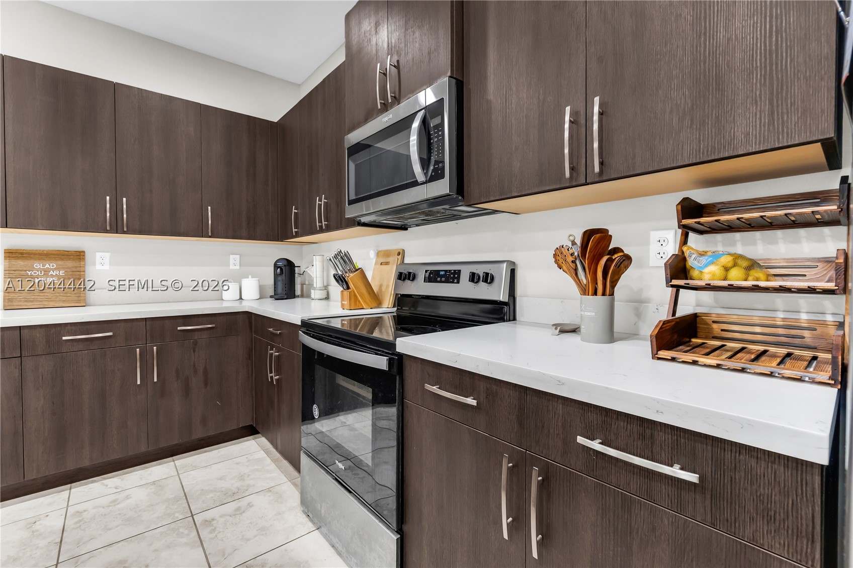 A H AT TURNPIKE SOUTH SEC - Residential