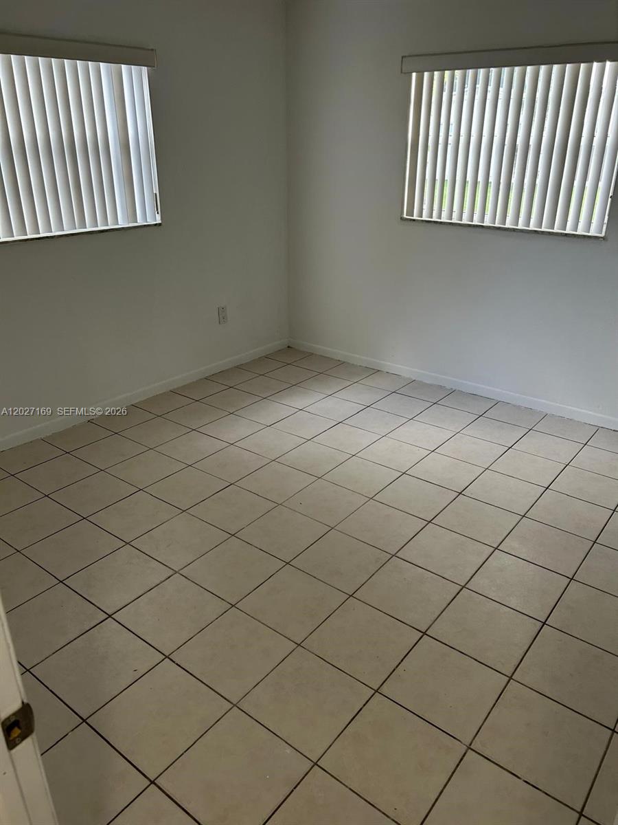 EVERGLADES SUGAR & LAND C - Residential Lease