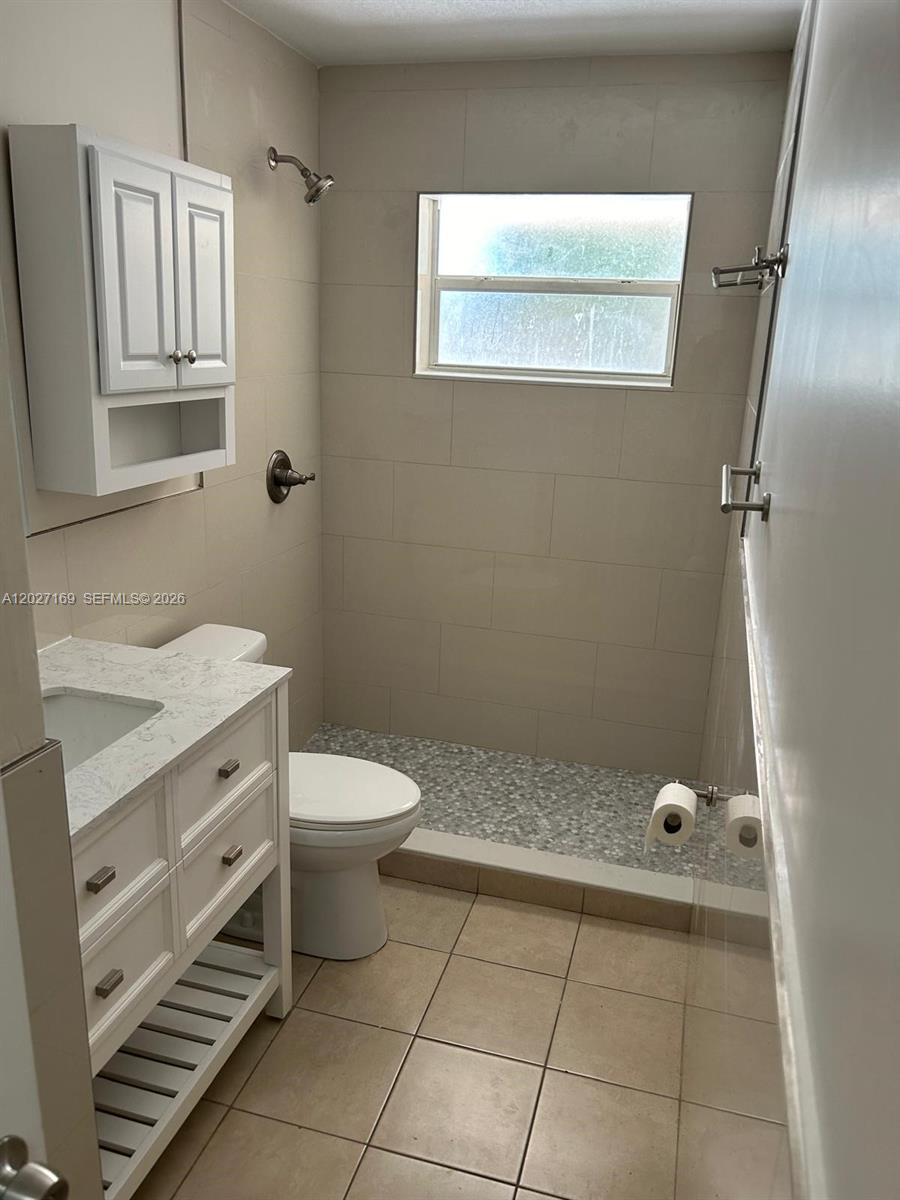 EVERGLADES SUGAR & LAND C - Residential Lease