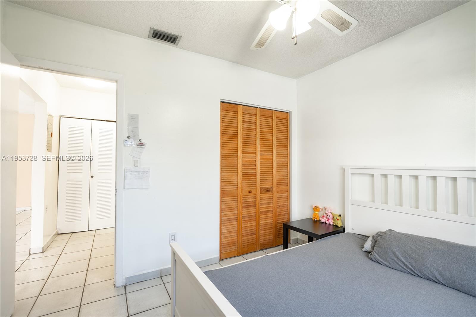 J R CONDO - Residential