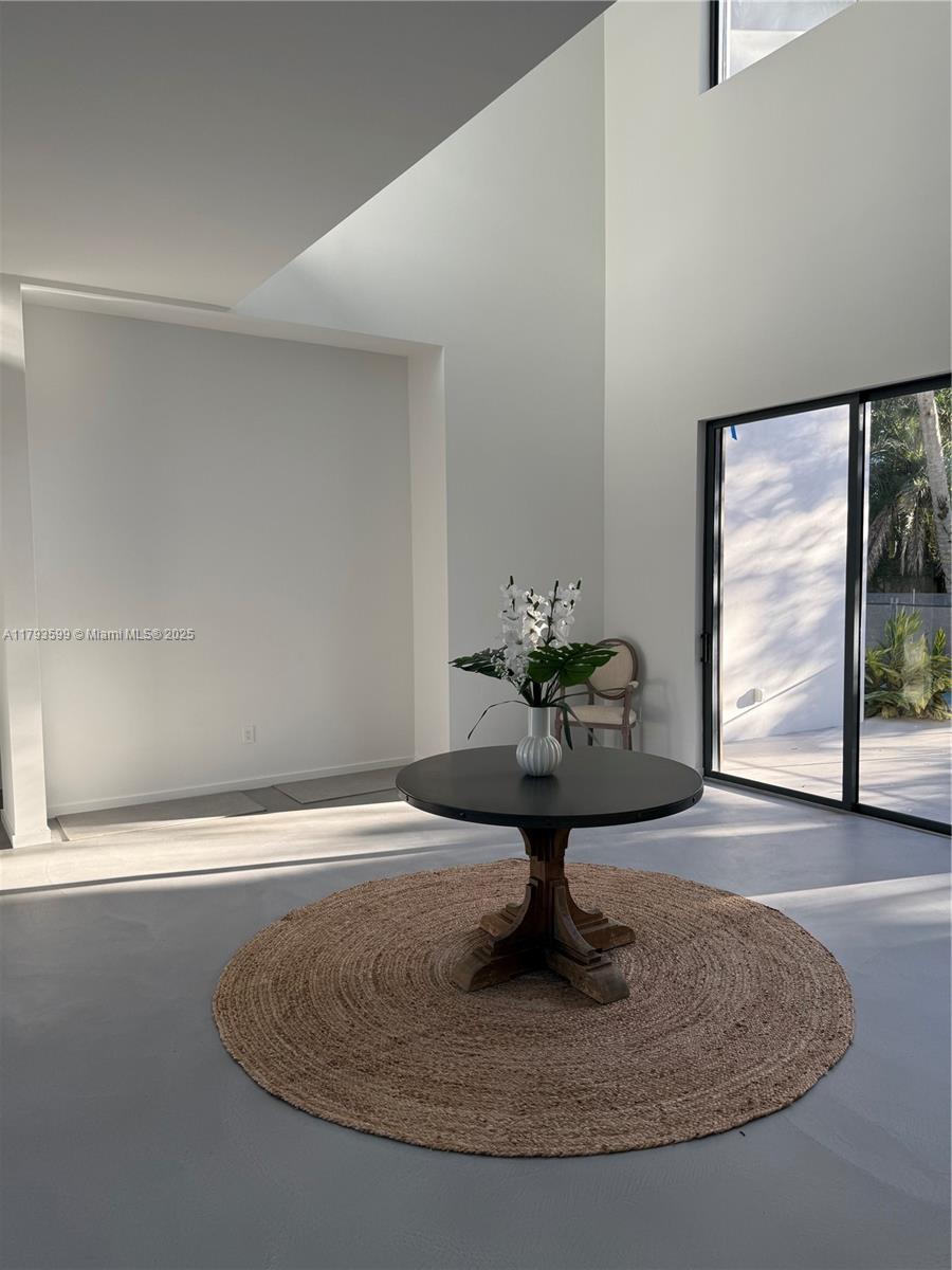 SILVER BLUFF - Residential