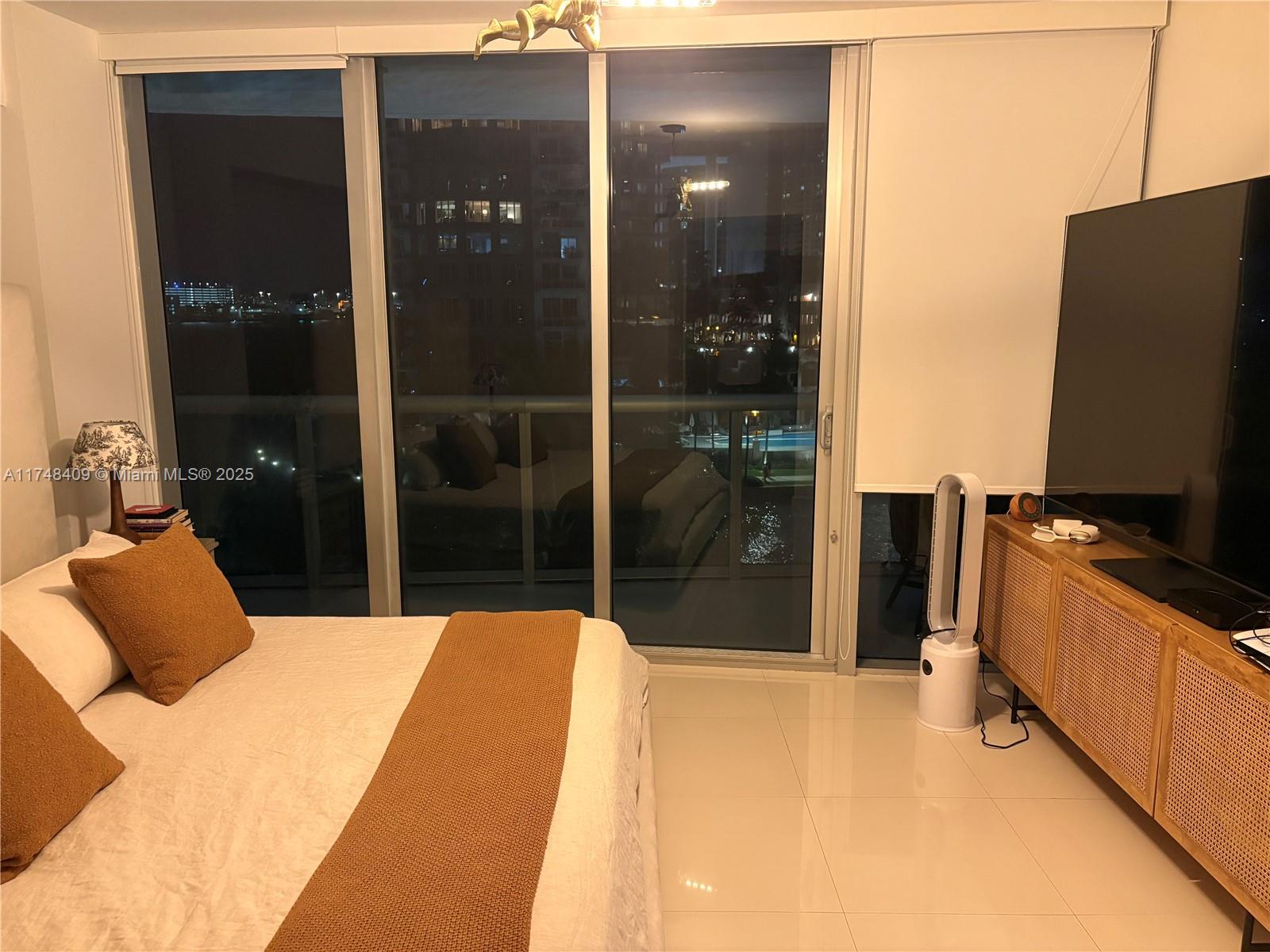 ICONBRICKELL CONDO NO 1 - Residential Lease