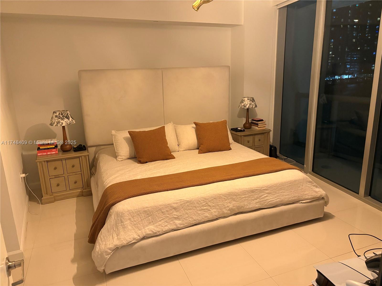 ICONBRICKELL CONDO NO 1 - Residential Lease