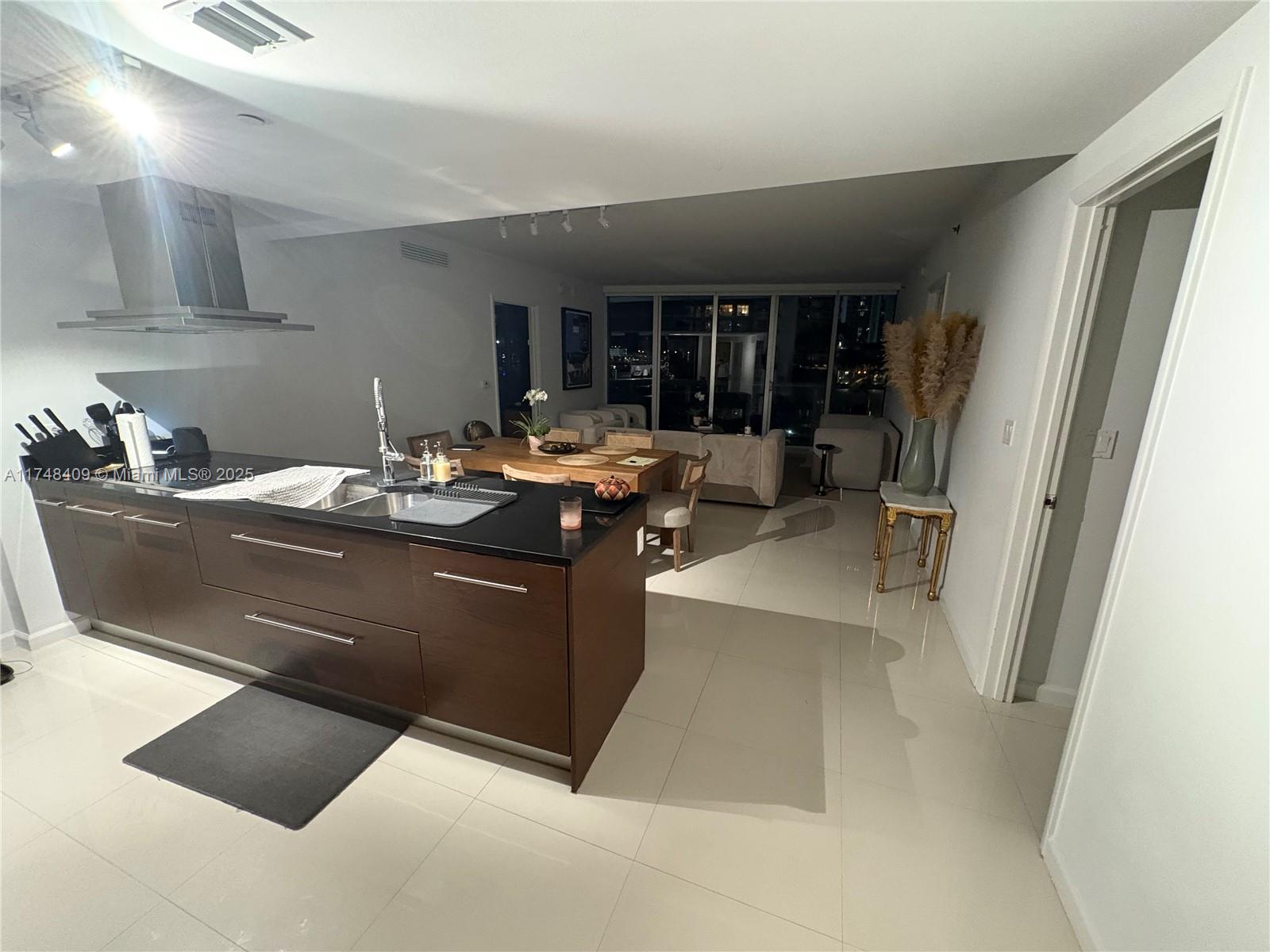 ICONBRICKELL CONDO NO 1 - Residential Lease