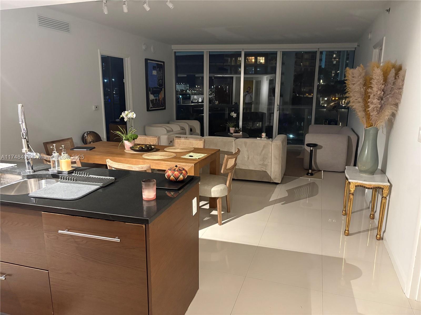 ICONBRICKELL CONDO NO 1 - Residential Lease