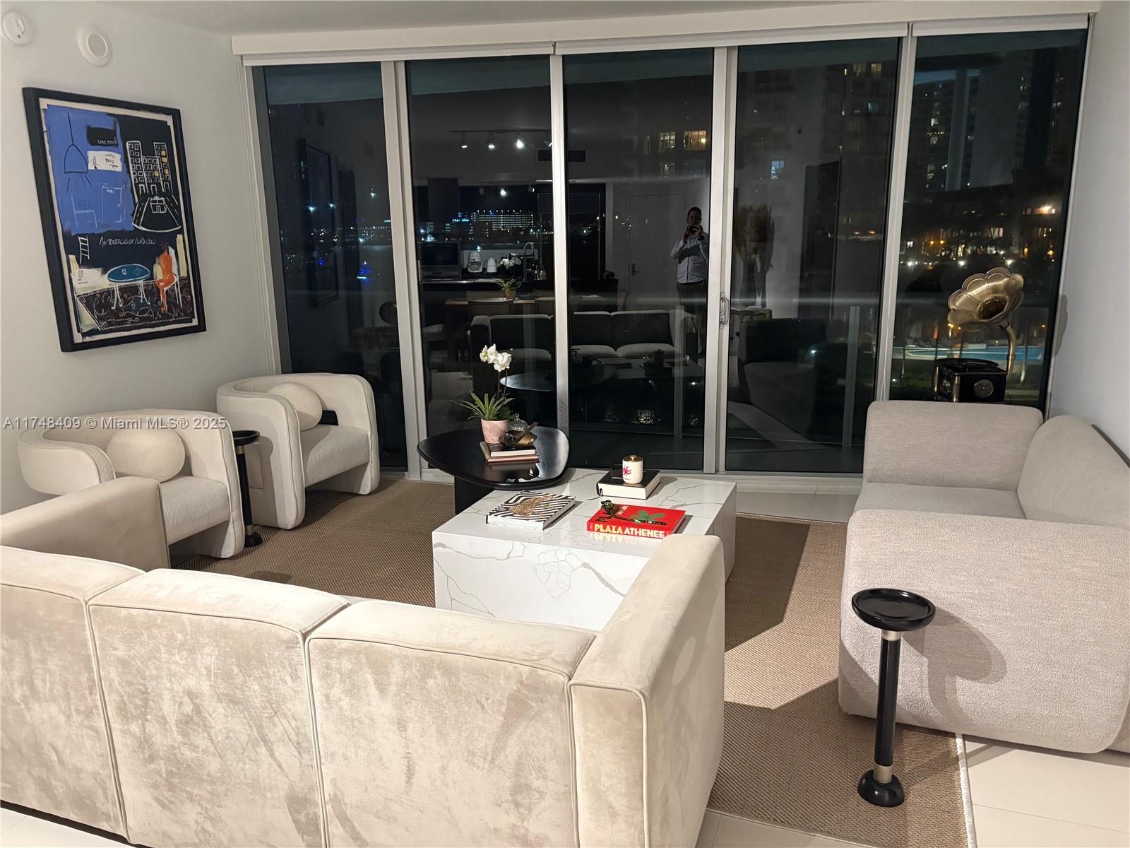 ICONBRICKELL CONDO NO 1 - Residential Lease
