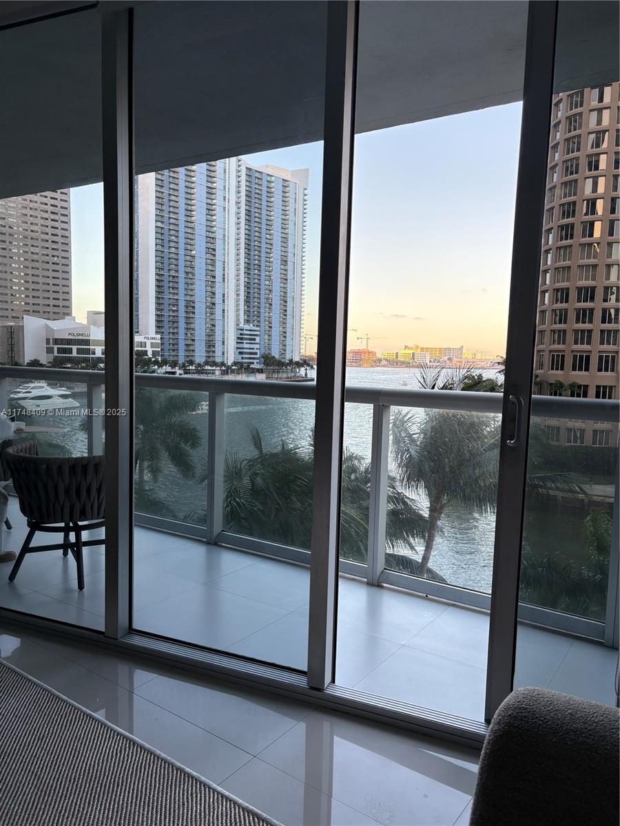 ICONBRICKELL CONDO NO 1 - Residential Lease