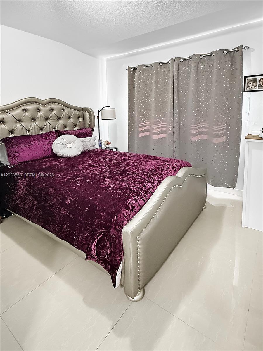 MONTEREY AT MALIBU BAY CO - Residential Lease