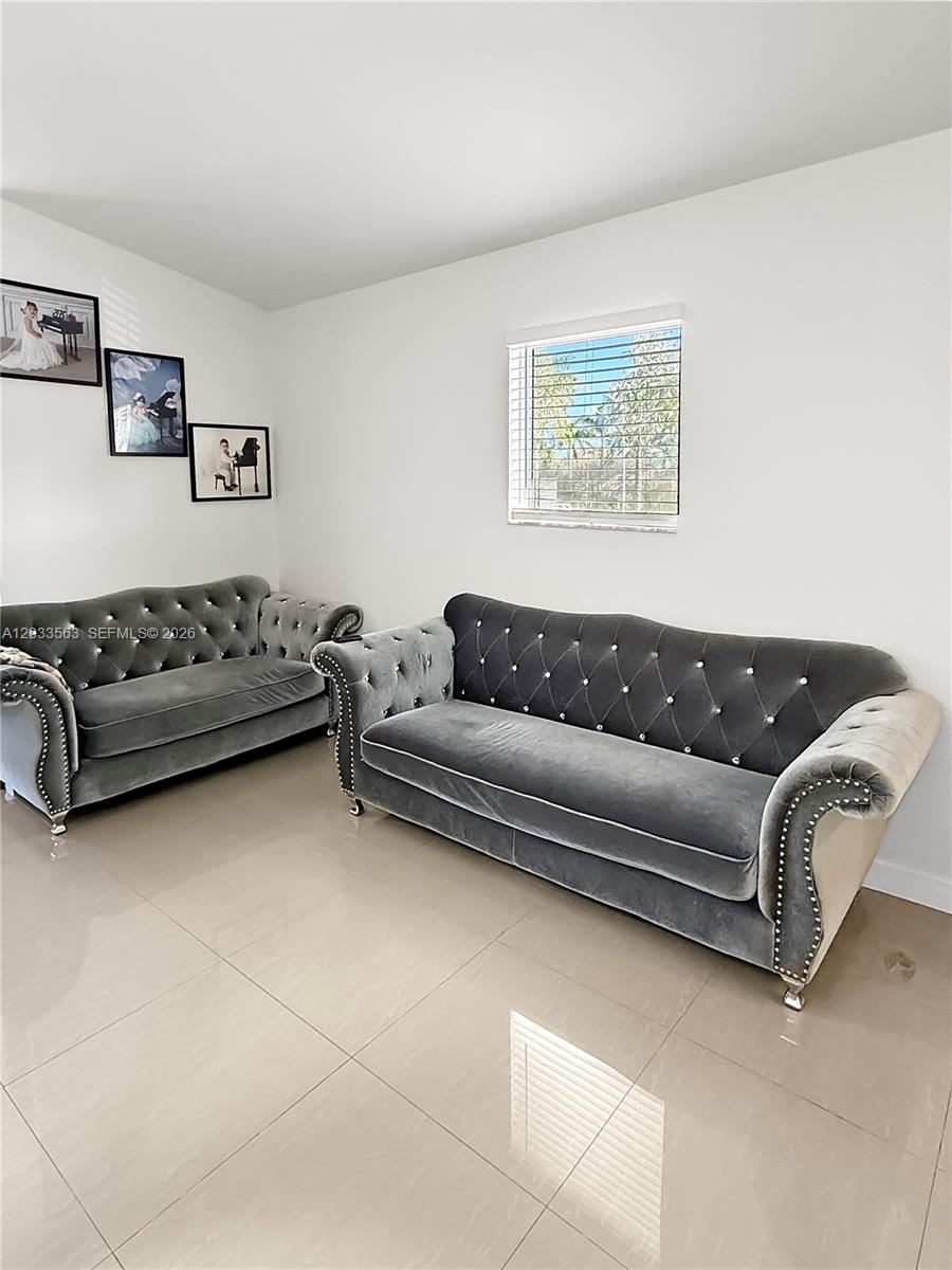 MONTEREY AT MALIBU BAY CO - Residential Lease