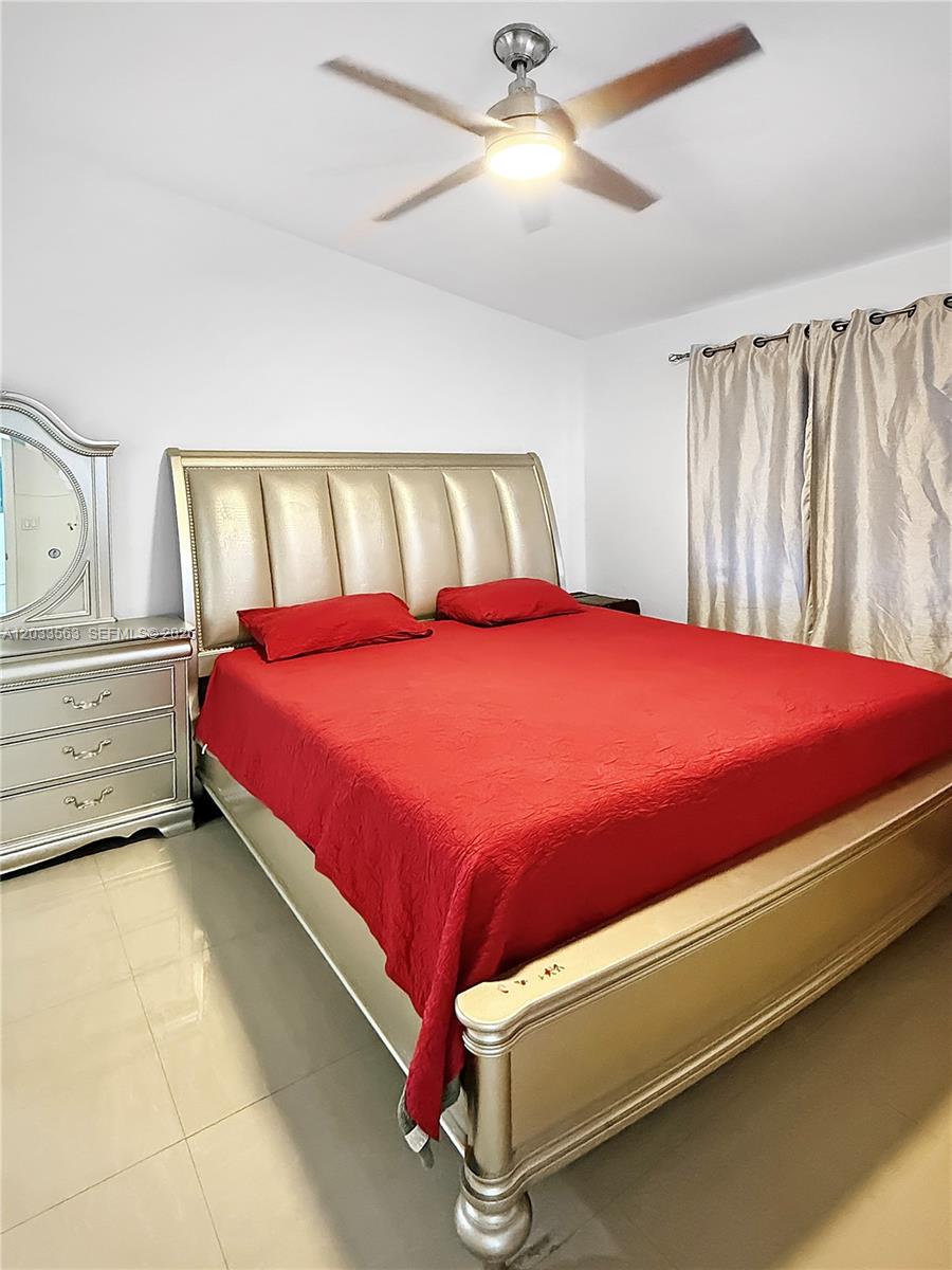 MONTEREY AT MALIBU BAY CO - Residential Lease