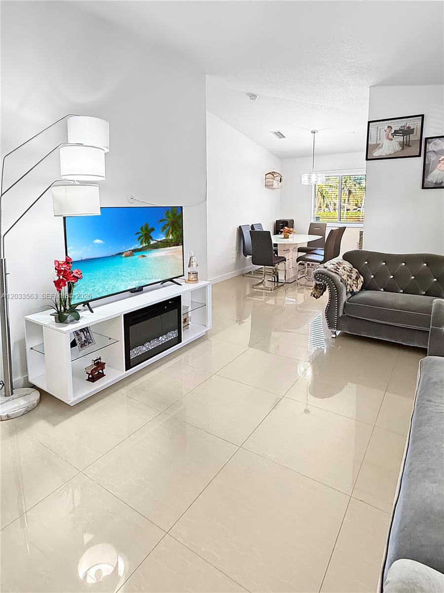 MONTEREY AT MALIBU BAY CO - Residential Lease