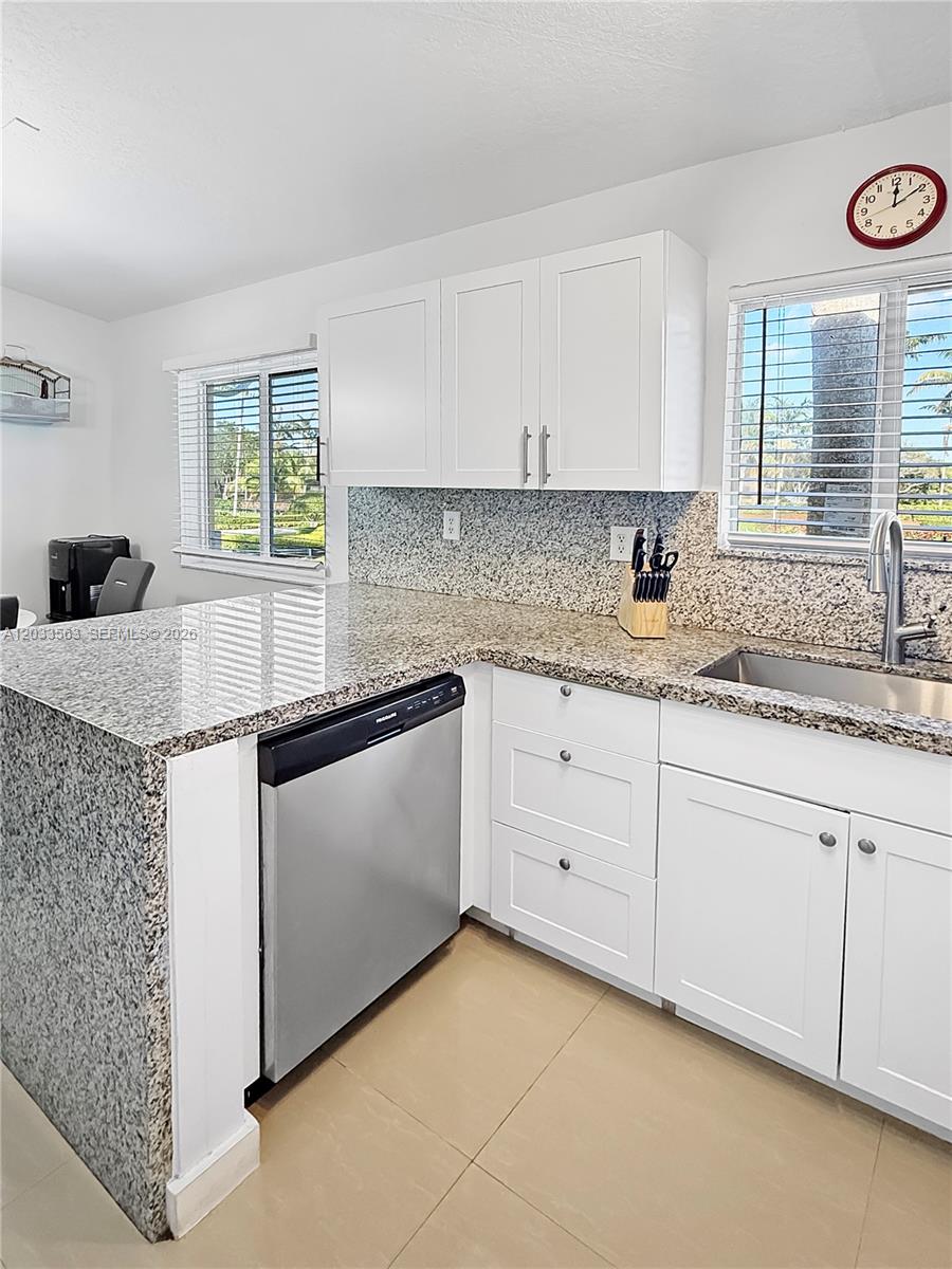 MONTEREY AT MALIBU BAY CO - Residential Lease