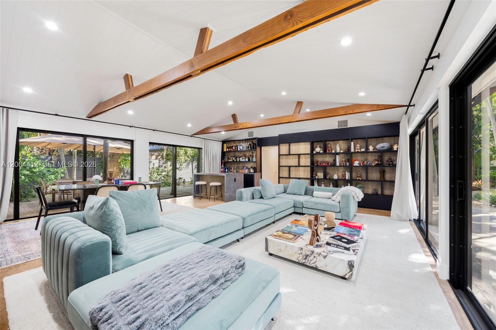 SUNSHINE VISTAS - Residential