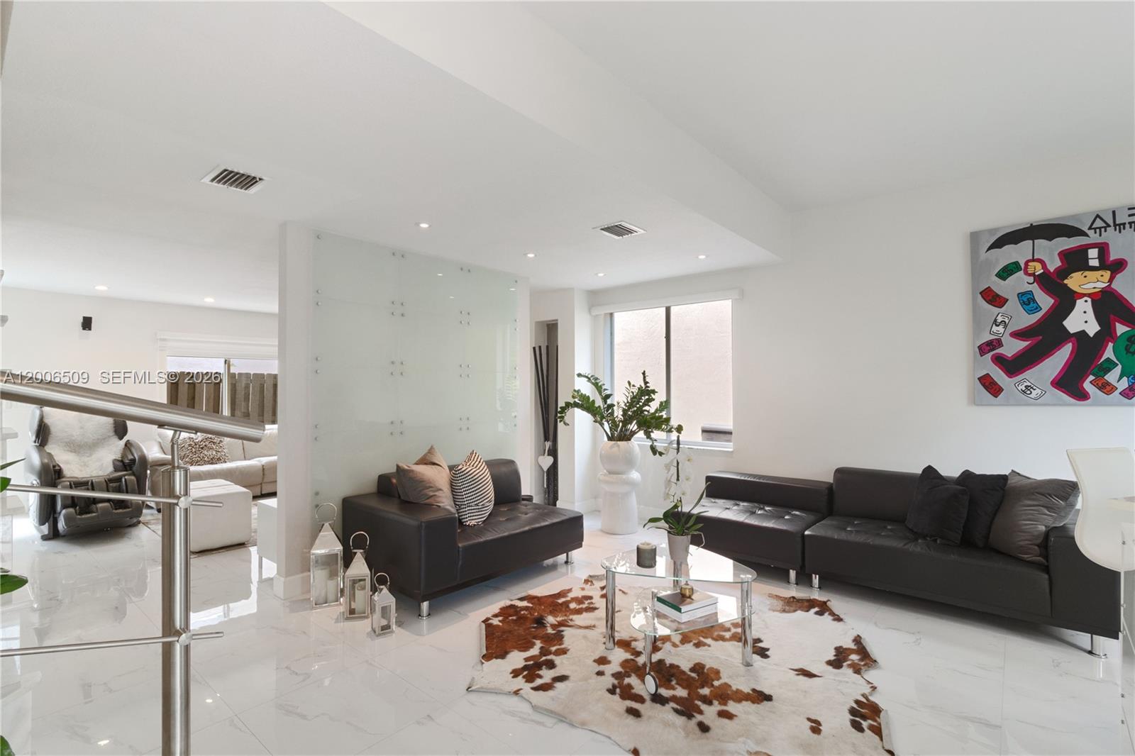 DORAL RESERVE - Residential