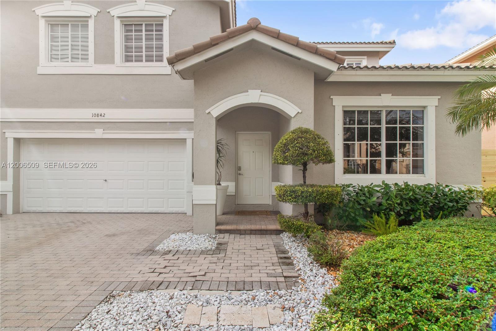 DORAL RESERVE - Residential